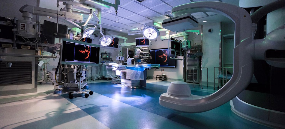 State-of-the-art neurosurgical operating room equipped with advanced imaging systems and robotic assistance technology for precise brain-computer interface implantation procedures - InfoProds 2026